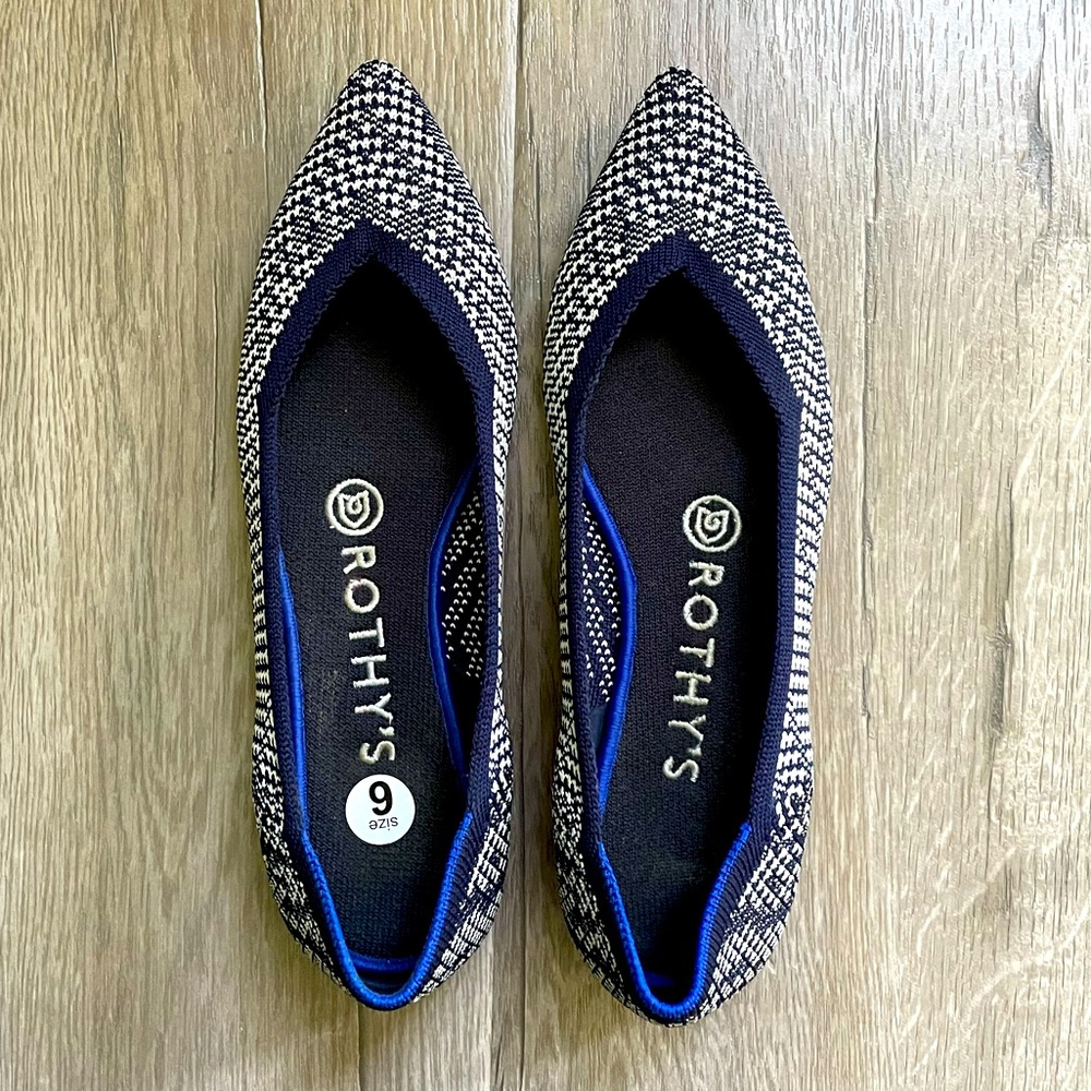 Rothy’s the point; navy houndstooth; size 6